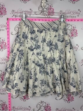 Oxmo Floral Circle Skirt in Cream and Navy